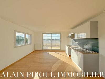 Appartement - 97 m² - 4 pièces