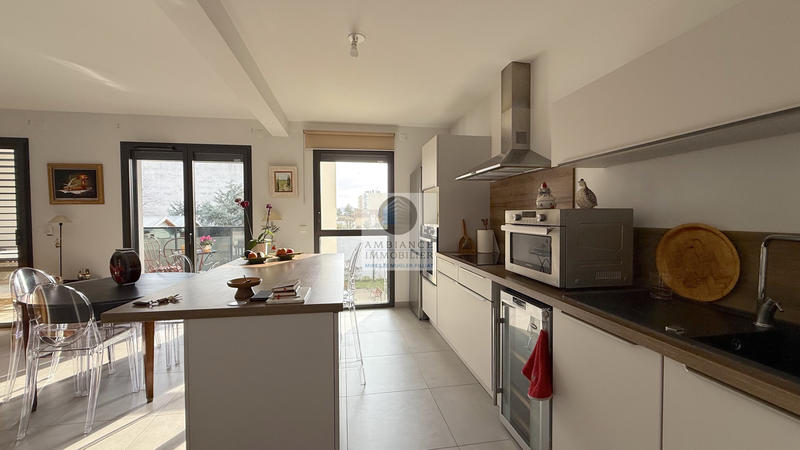 Appartement - 81 m² - 4 pièces