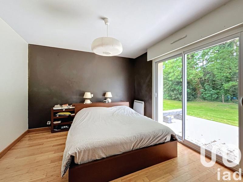 Maison - 250 m² - 8 pièces