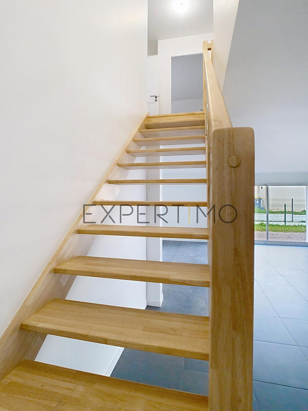 Maison - 144 m² - 7 pièces