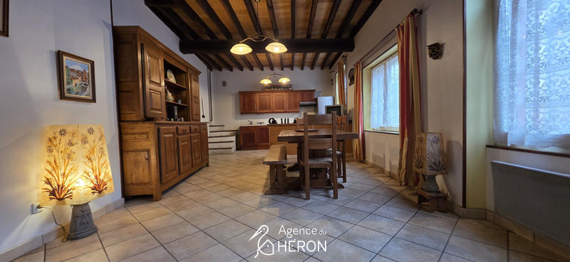 Maison - 111 m² - 7 pièces