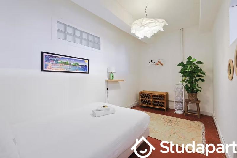 Chambre - 12 m² - 1 pièce