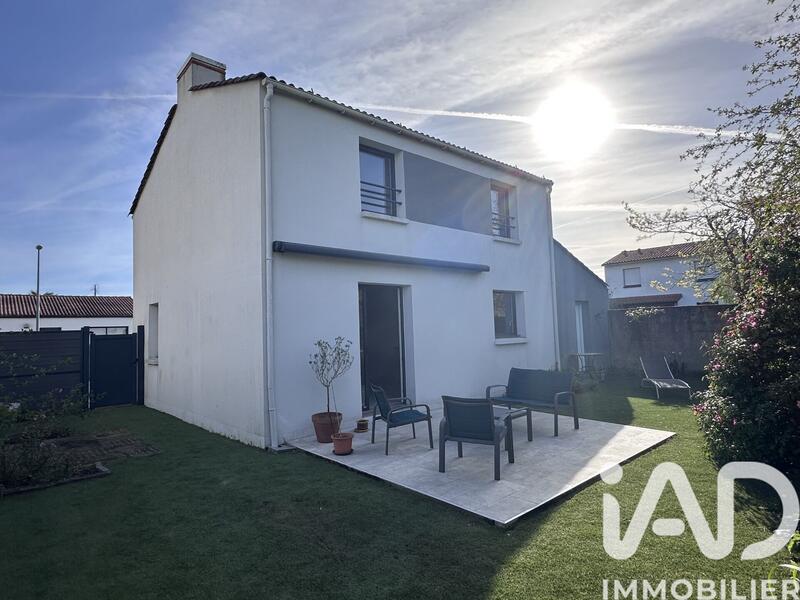 Maison - 92 m² - 5 pièces