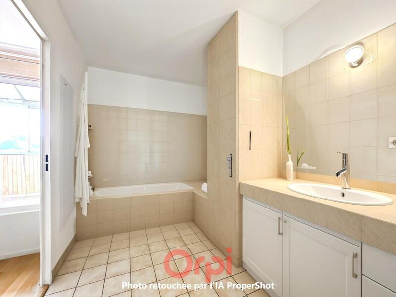 Appartement - 137 m² - 6 pièces