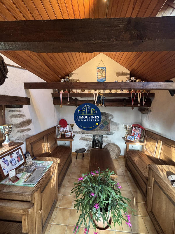 Maison - 224 m² - 8 pièces