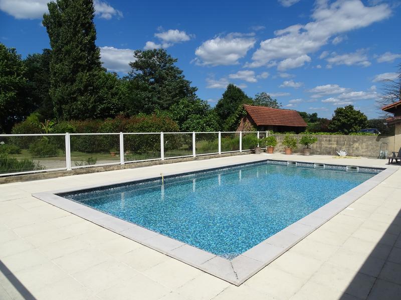 Maison de maîtres - 422 m² - 12 pièces