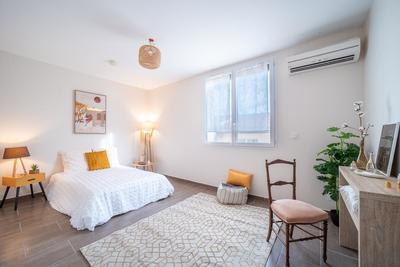 Maison - 230 m² - 6 pièces