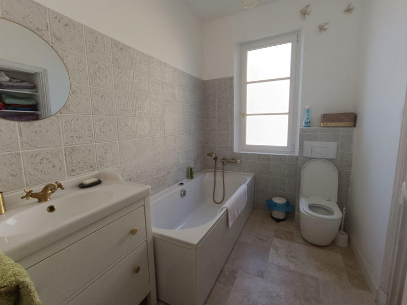 Maison ancienne - 250 m² - 7 pièces