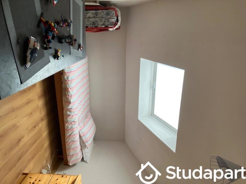 Chambre - 14 m² - 1 pièce