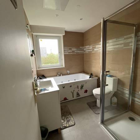 Maison - 216 m² - 8 pièces