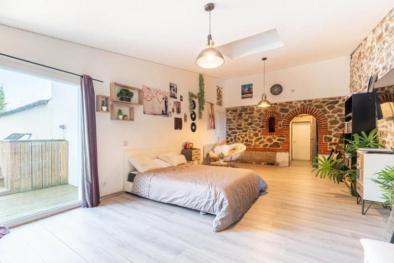 Maison - 200 m² - 8 pièces