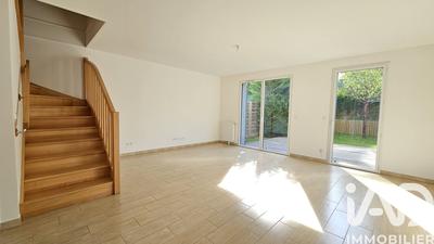 Maison - 111 m² - 5 pièces