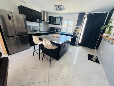 Villa - 102 m² - 5 pièces