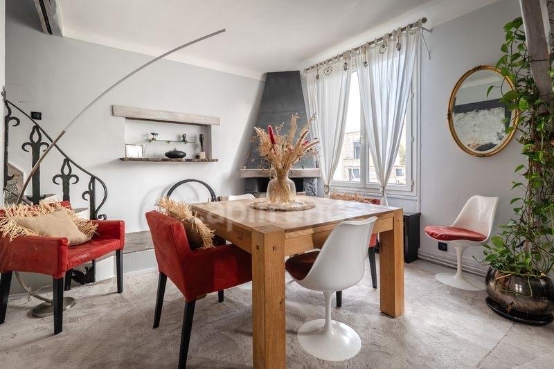 Maison - 180 m² - 8 pièces