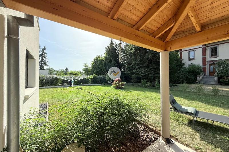 Maison contemporaine - 186 m² - 7 pièces