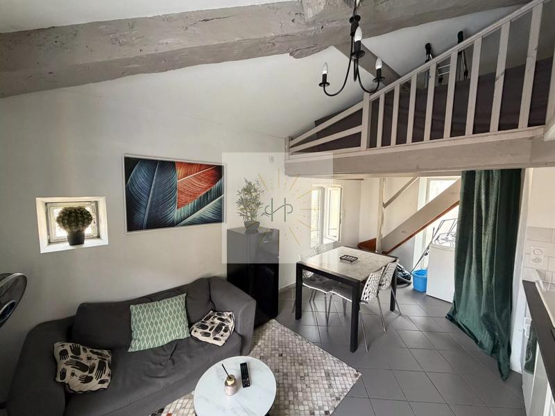 Immeuble - 80 m² - 5 pièces