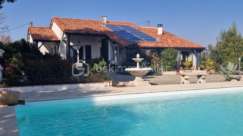 Maison traditionnelle - 138 m² - 6 pièces