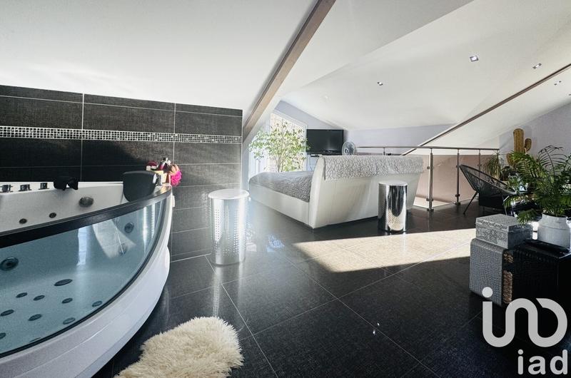 Maison - 192 m² - 5 pièces