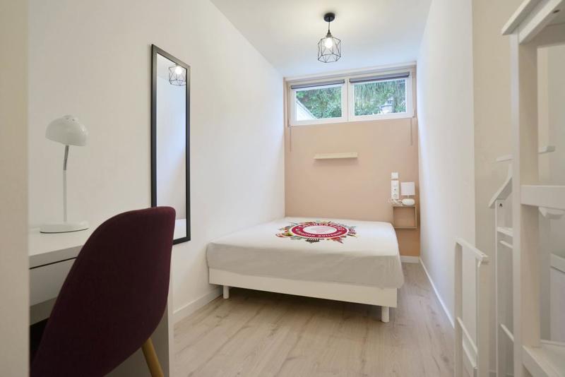 Maison - 143 m² - 9 pièces