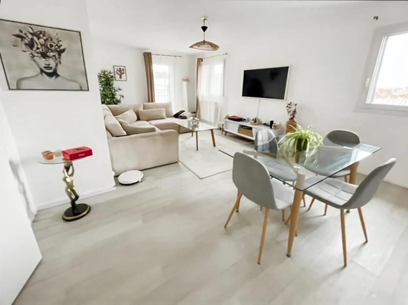 Appartement - 82 m² - 4 pièces