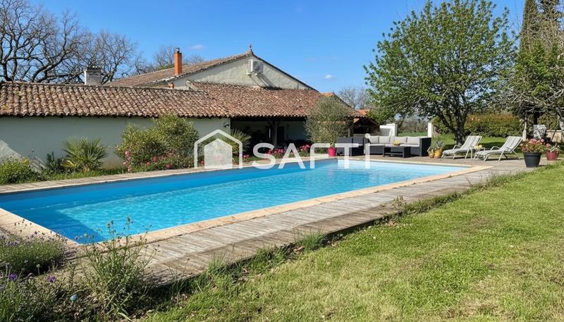 Maison - 349 m² - 10 pièces