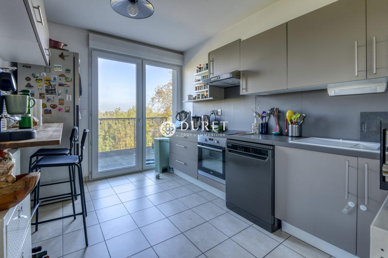 Appartement - 86 m² - 4 pièces