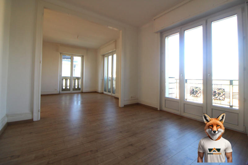Appartement - 90 m² - 5 pièces