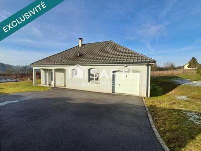 Maison - 95 m² - 5 pièces