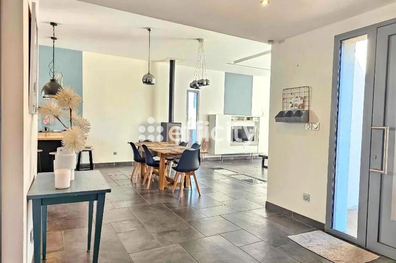 Villa - 140 m² - 5 pièces