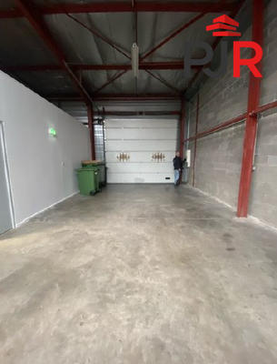 Local d'activités - 198 m²
