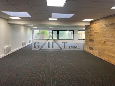 Bureau - 238 m²
