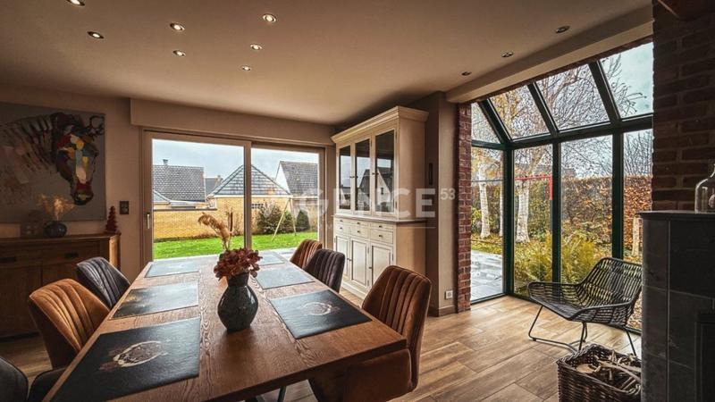 Maison - 158 m² - 5 pièces