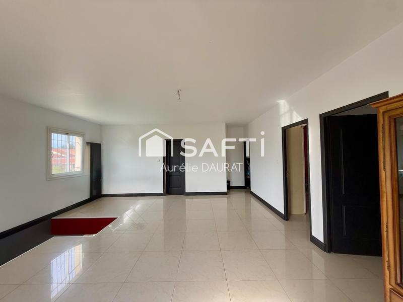 Maison - 250 m² - 7 pièces