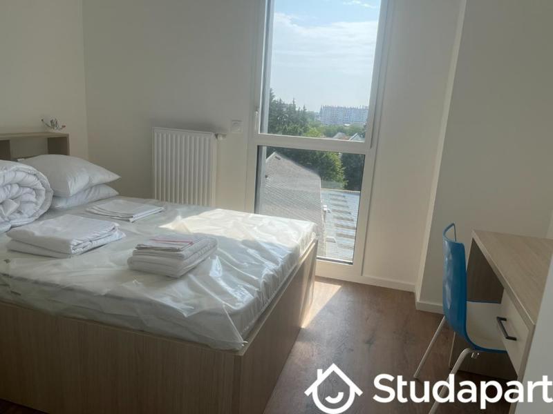 Chambre - 12 m² - 1 pièce