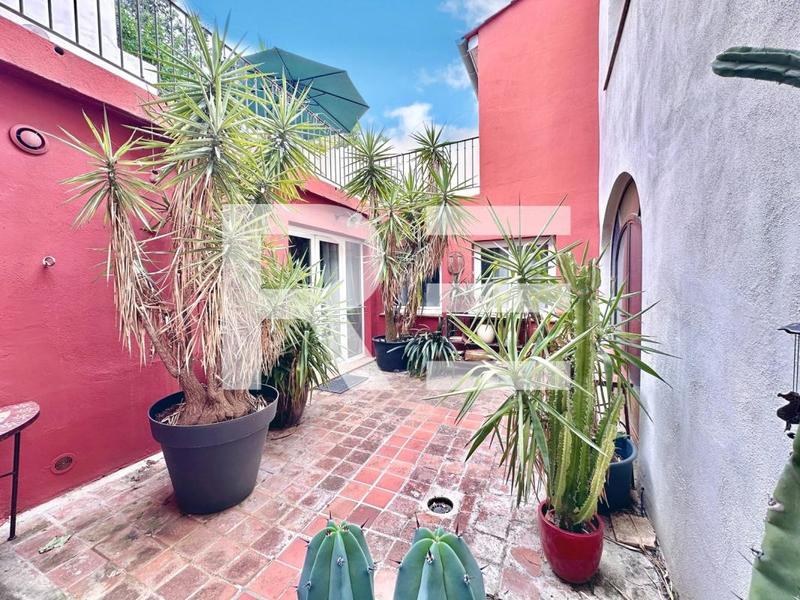 Maison de village - 220 m² - 7 pièces