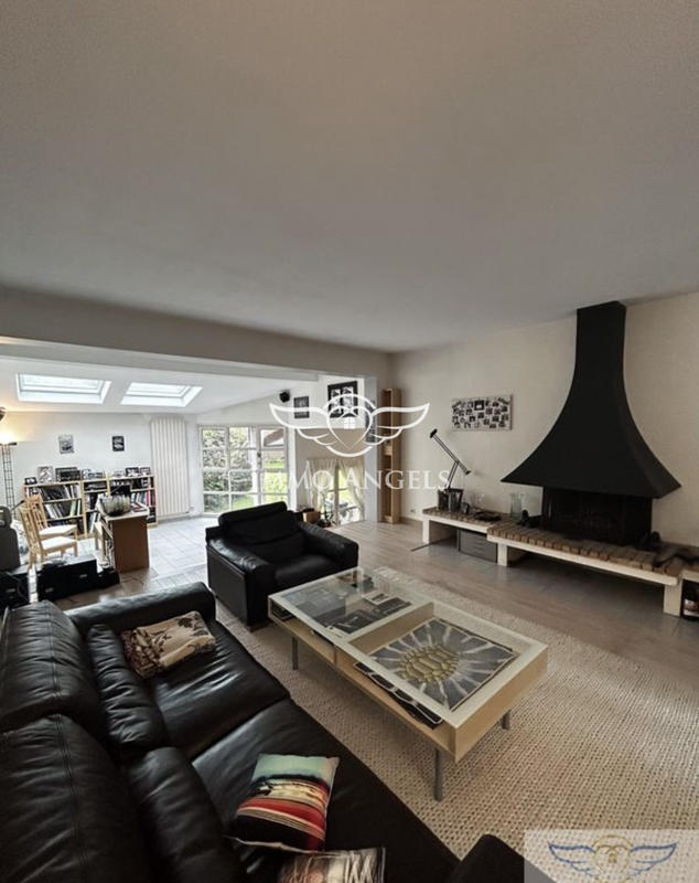 Maison traditionnelle - 175 m² - 6 pièces