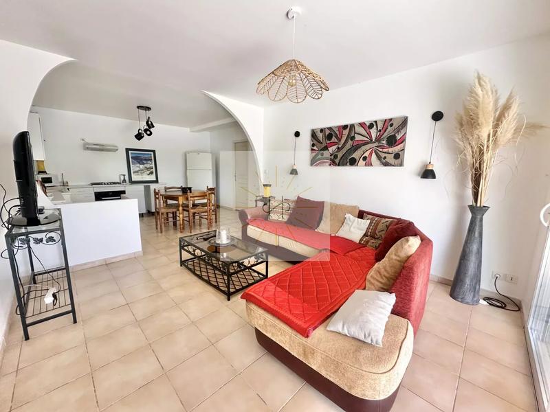 Maison - 228 m² - 9 pièces