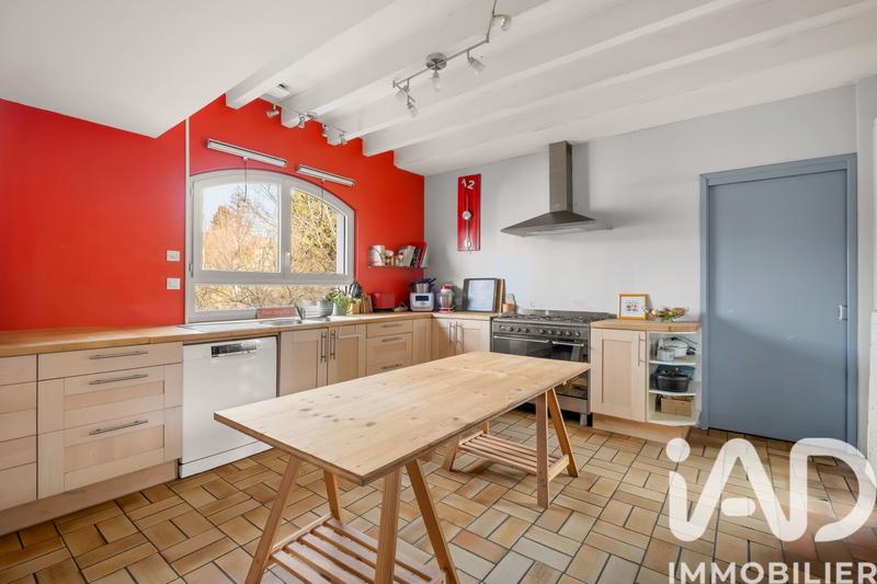 Maison - 228 m² - 7 pièces