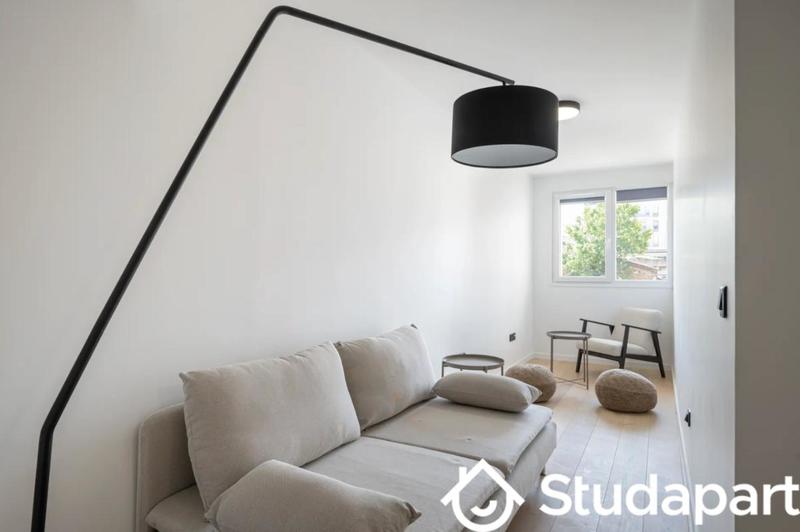 Chambre - 10 m² - 1 pièce