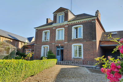 Maison - 231 m² - 11 pièces