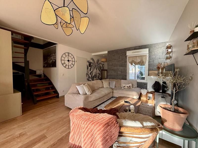 Maison - 80 m² - 5 pièces