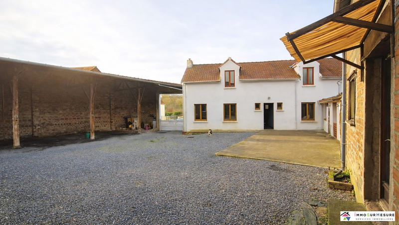 Maison - 300 m² - 10 pièces