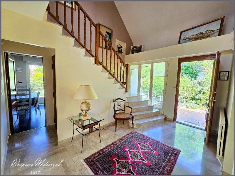 Maison - 184 m² - 7 pièces