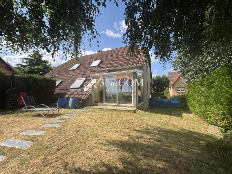 Maison - 98 m² - 5 pièces