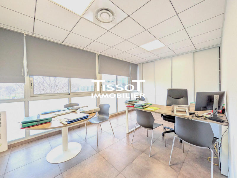 Bureau - 233 m²
