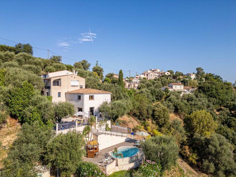 Villa - 140 m² - 5 pièces