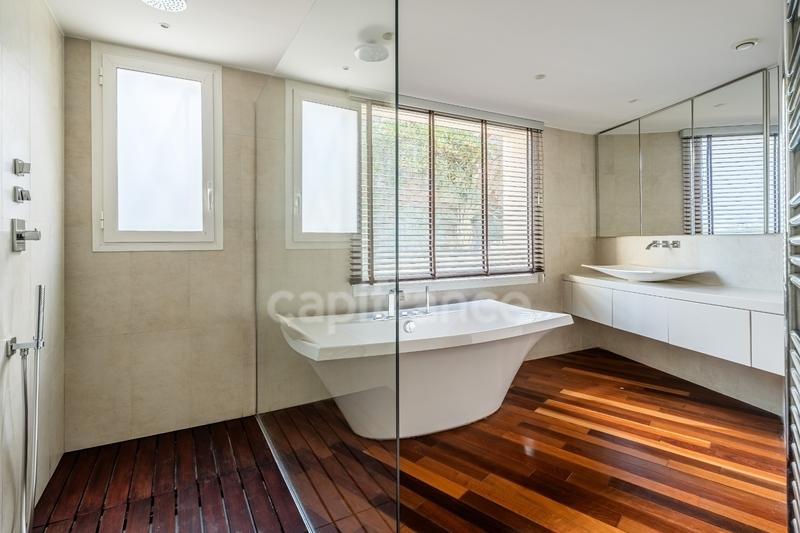 Propriété - 400 m² - 8 pièces