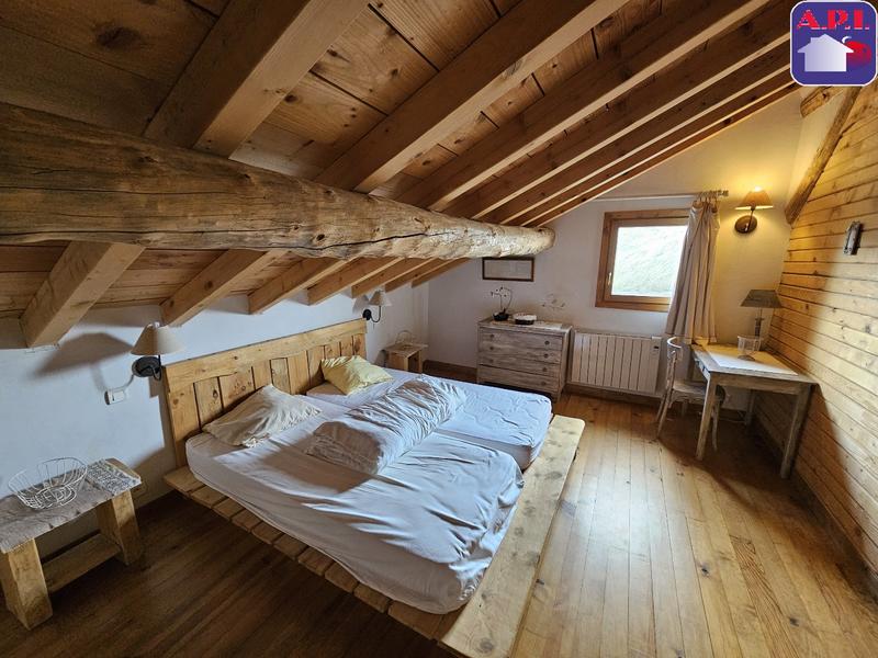 Châlet - 280 m² - 11 pièces