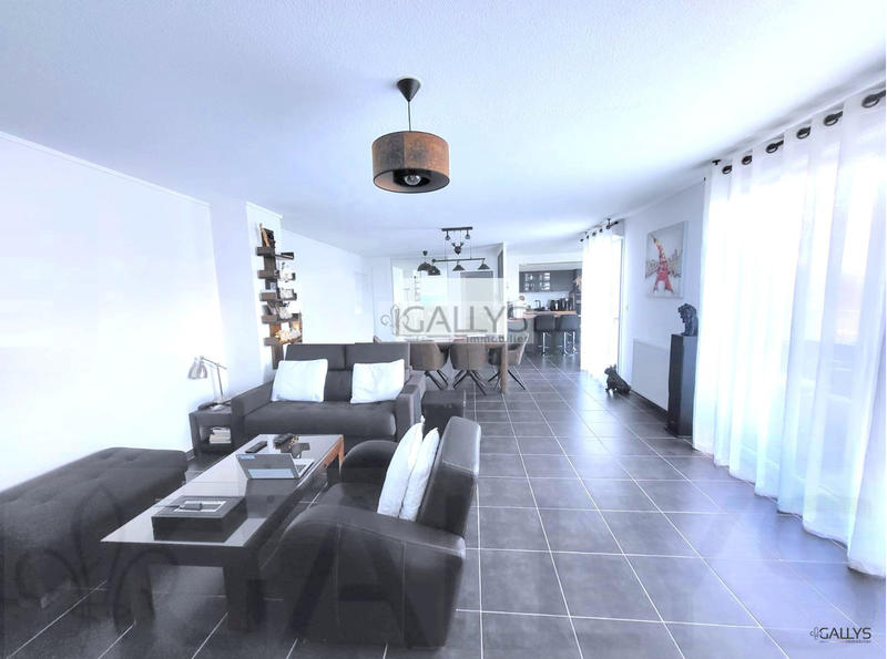 Appartement - 128 m² - 5 pièces