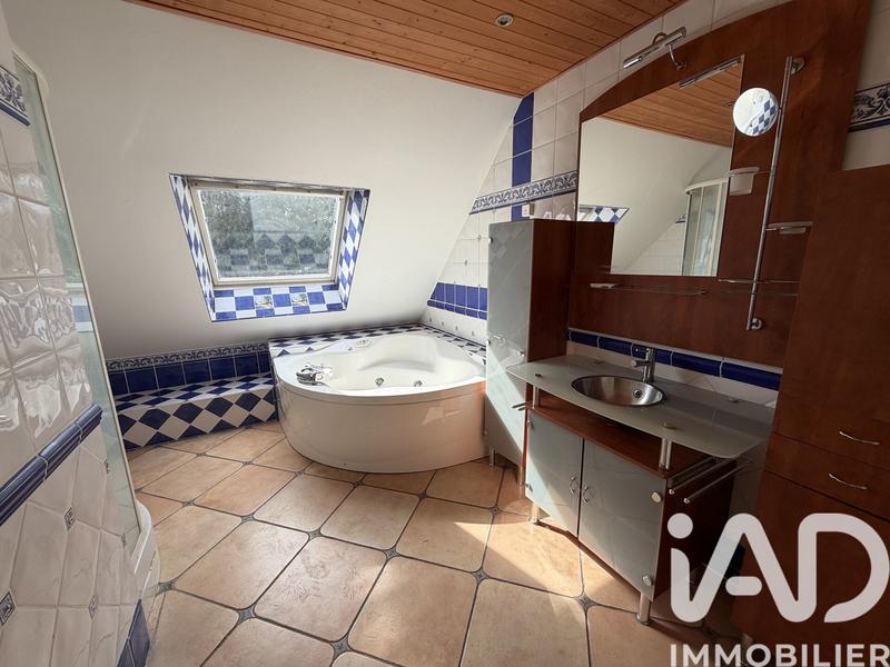 Maison - 204 m² - 6 pièces